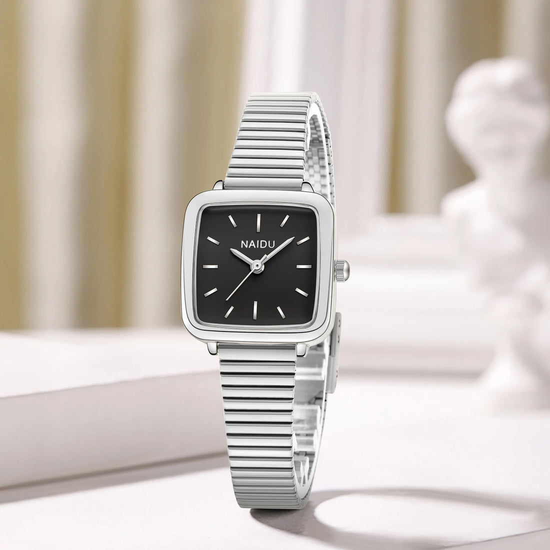 Women's Watch with a Simple, Artistic, and Retro Style