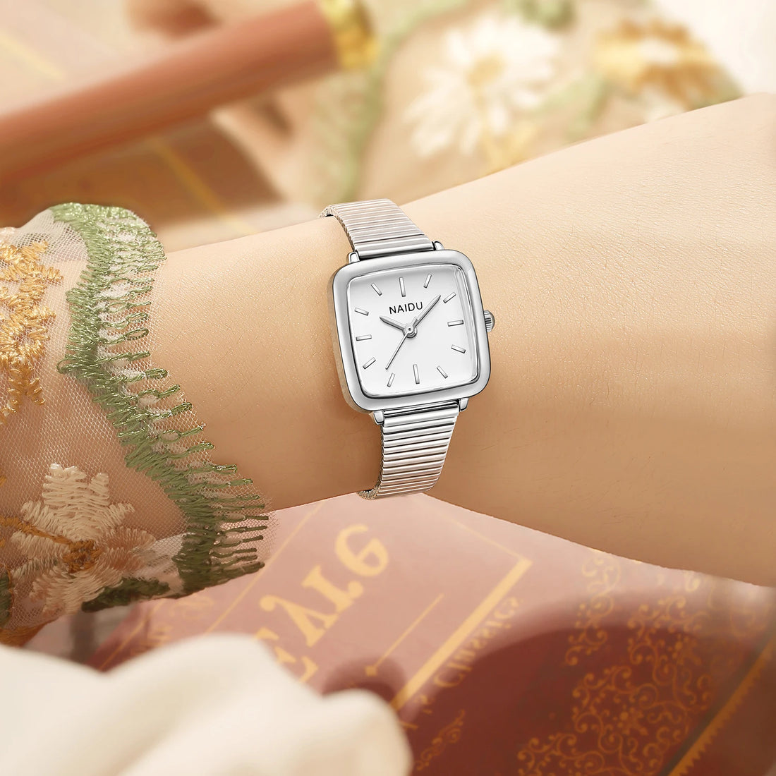 Women's Watch with a Simple, Artistic, and Retro Style