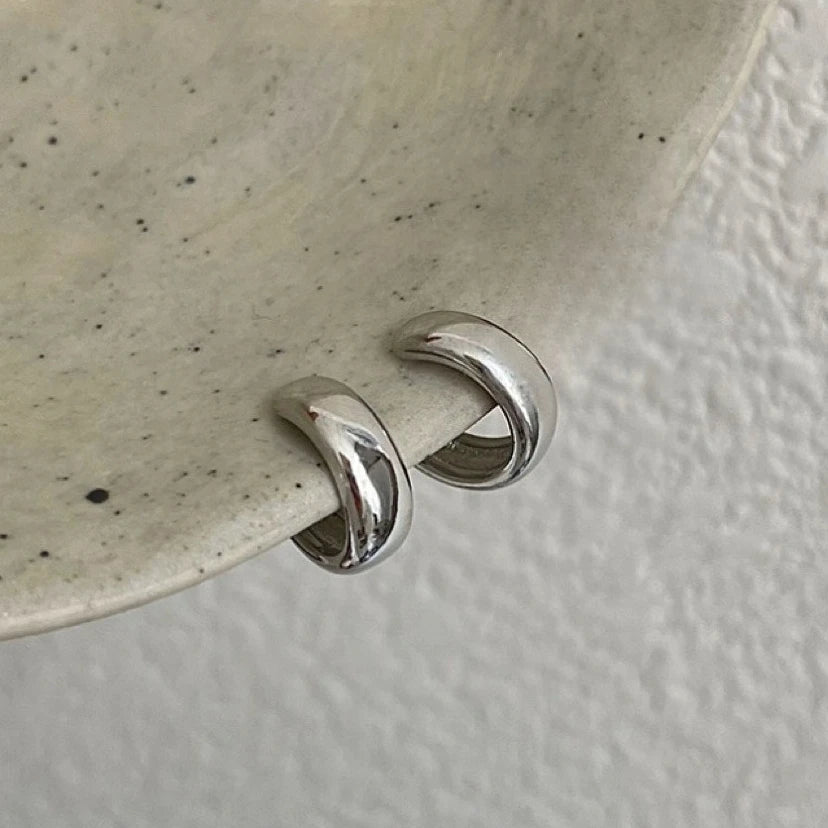 Minimalist Metal Ear Bone Clip