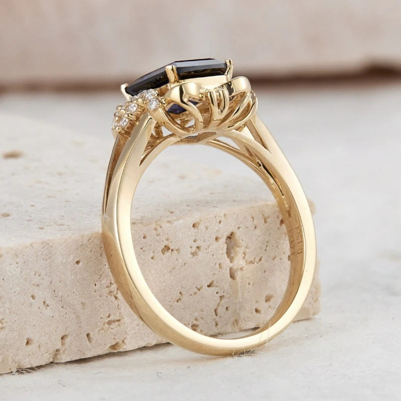 European and American  women's ring